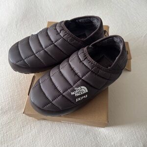 The North Face x Skims thermoball traction mule size 7 W